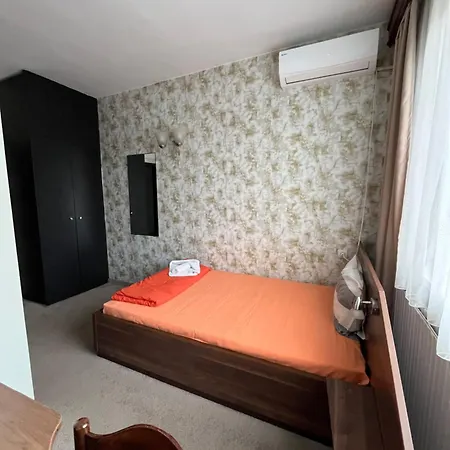 Park Ivailo Hotel *